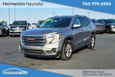 Used 2024 GMC Terrain SLT image 3