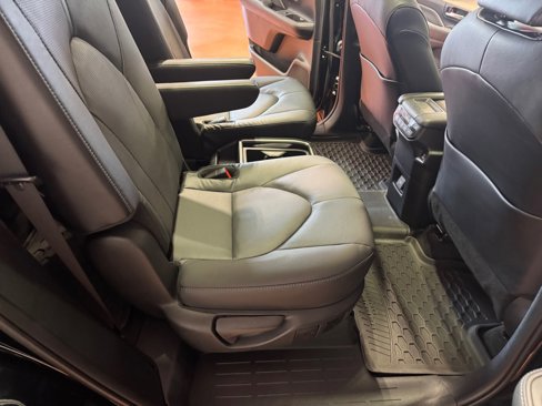 Used 2024 Toyota Grand Highlander XLE image 27