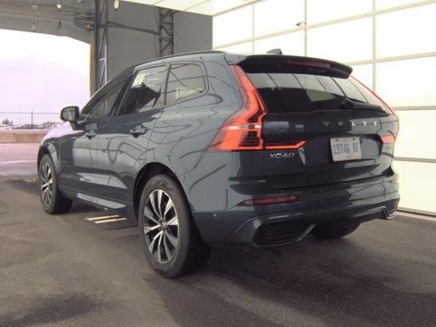 Certified 2025 Volvo XC60 B5 Plus image 3