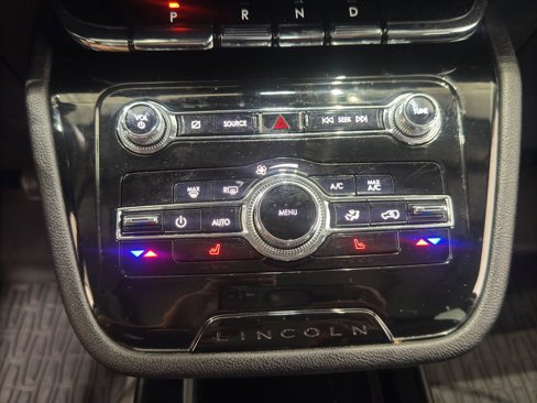 Used 2022 Lincoln Corsair Reserve image 30
