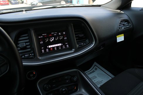 Used 2022 Dodge Challenger SXT w/ Blacktop Package image 9