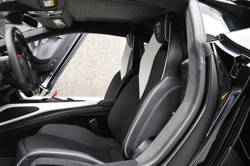 Used 2024 Lamborghini Revuelto image 9