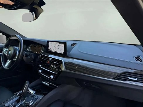 Used 2018 BMW 540i xDrive image 31