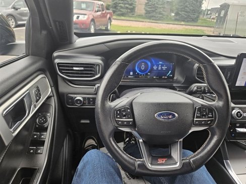 Used 2020 Ford Explorer ST image 21