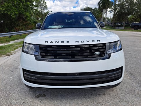 New 2025 Land Rover Range Rover SE image 8