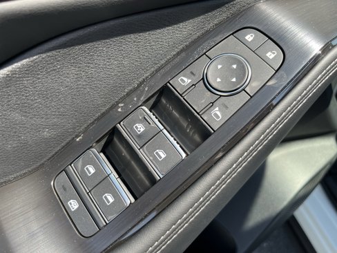 New 2025 Nissan Rogue SL w/ SL Premium Package image 17