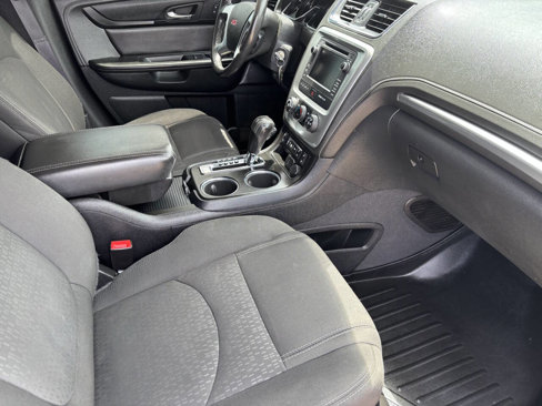 Used 2015 GMC Acadia SLE image 12