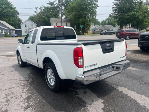 Used 2016 Nissan Frontier SV image 3