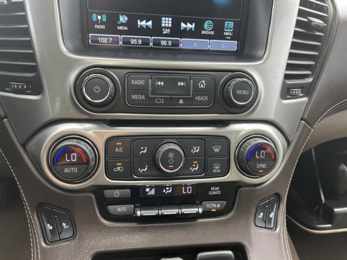 Used 2019 Chevrolet Suburban LT w/ LT Signature Package image 21