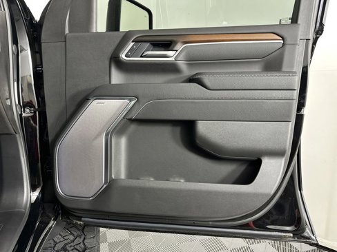 New 2025 GMC Sierra 2500 Denali w/ Denali Reserve Package image 13