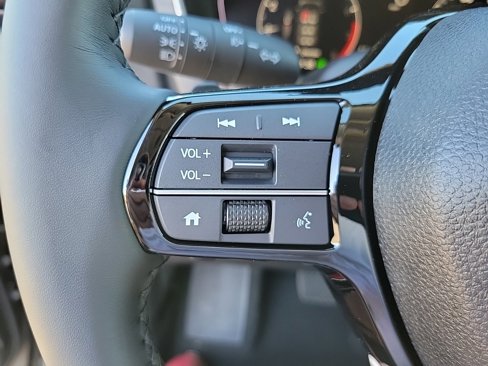 New 2025 Honda Pilot Touring image 32