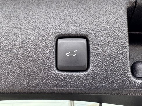 Used 2025 Ford Escape SE image 14