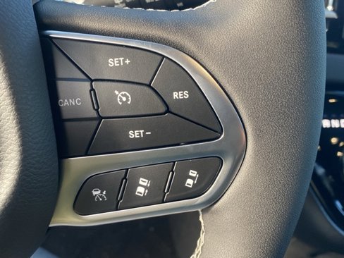 New 2026 Chrysler Voyager LX image 18