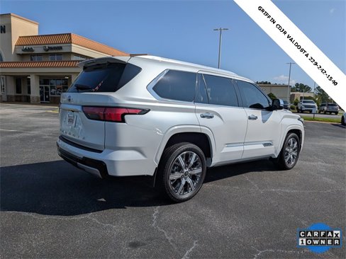 Used 2023 Toyota Sequoia Capstone image 3