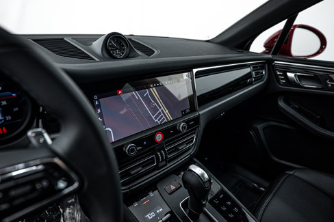 New 2026 Porsche Macan image 16