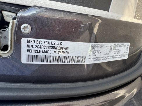 Used 2022 Chrysler Pacifica Touring-L image 45