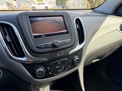 Used 2020 Chevrolet Equinox LS image 11