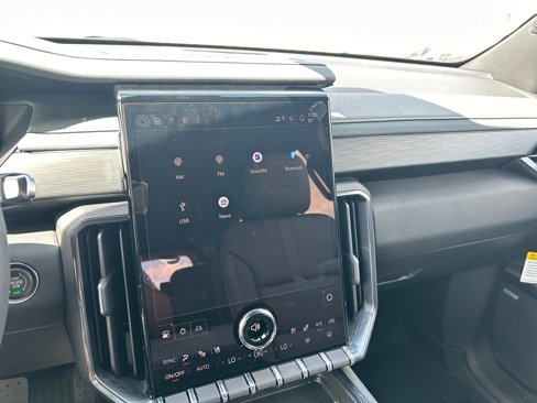 New 2026 GMC Acadia AT4 w/ Luxury Package image 17