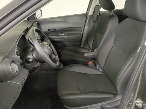 New 2025 Nissan Kicks Play S image 9