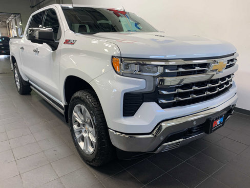 Used 2025 Chevrolet Silverado 1500 LTZ image 2