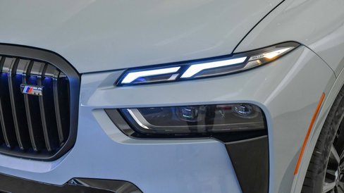 New 2026 BMW X7 M60i image 10
