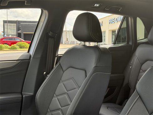New 2025 Volkswagen Atlas Cross Sport SE image 11