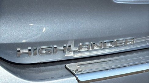 Used 2023 Toyota Highlander L image 29