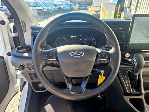 Used 2023 Ford Transit 350 XLT image 12