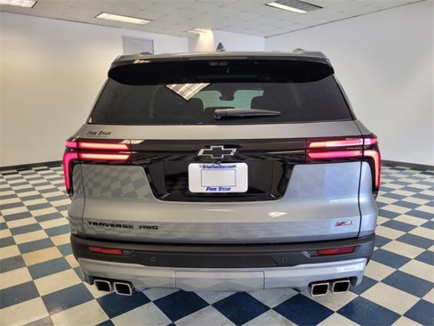 New 2026 Chevrolet Traverse Z71 w/ Enhanced Driving Package image 10