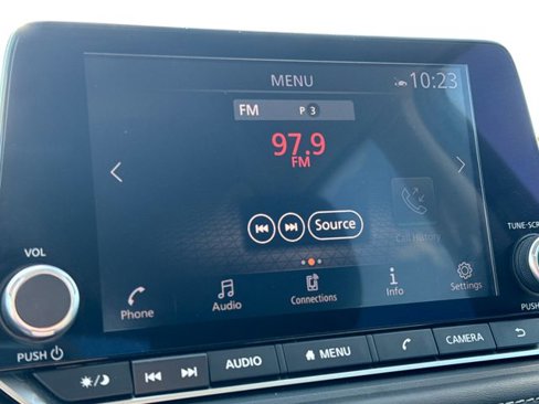 Used 2023 Nissan Rogue SV image 19