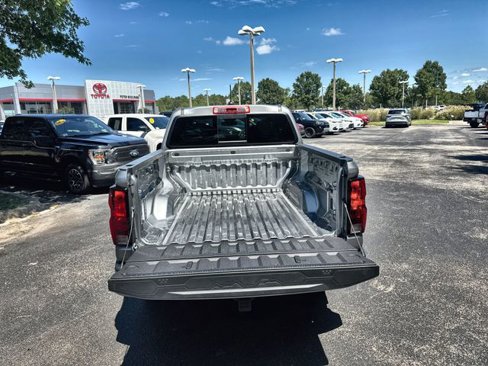 Used 2024 Chevrolet Colorado LT w/ LT Convenience Package image 31