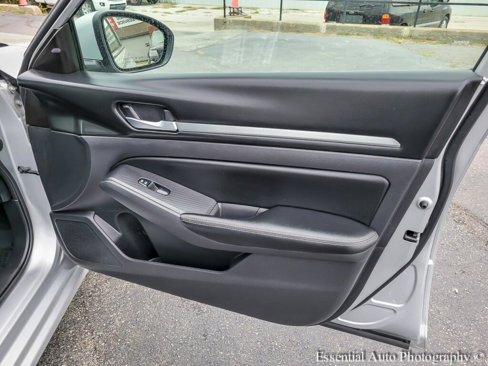 Used 2022 Nissan Altima 2.5 SV image 32