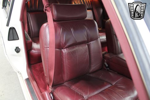Used 1992 Cadillac De Ville Coupe image 22
