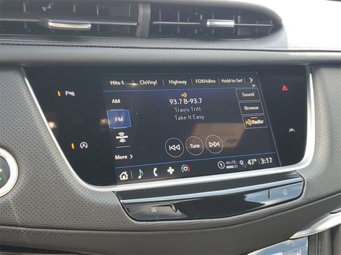 New 2025 Cadillac XT6 Luxury image 13