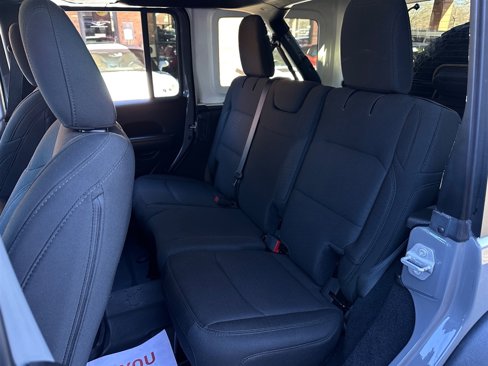 Used 2019 Jeep Wrangler Unlimited Sport S image 35