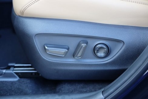 New 2025 Toyota RAV4 Limited image 16