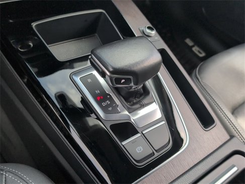 Used 2022 Audi Q5 2.0T Premium w/ Convenience Package image 26