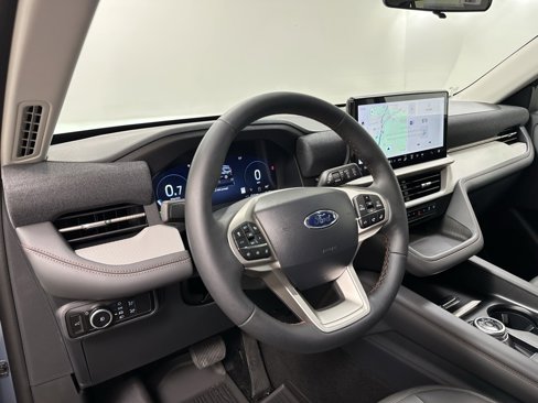 New 2025 Ford Explorer Active w/ Active Comfort Package image 11