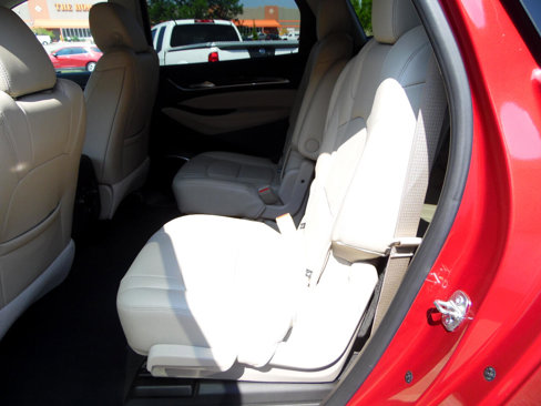 Used 2019 Buick Enclave Essence image 14