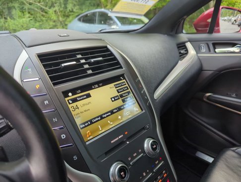 Used 2016 Lincoln MKC Reserve image 8