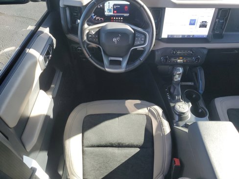Used 2022 Ford Bronco Wildtrak image 16