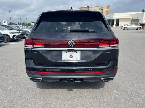 New 2025 Volkswagen Atlas SEL image 4