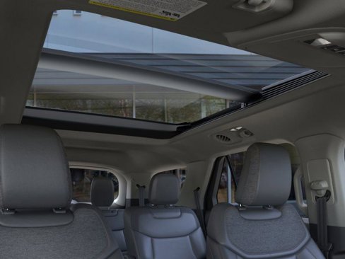 New 2025 Ford Explorer Active image 22