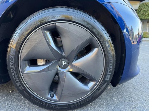 Used 2020 Tesla Model 3 Standard Range Plus image 17