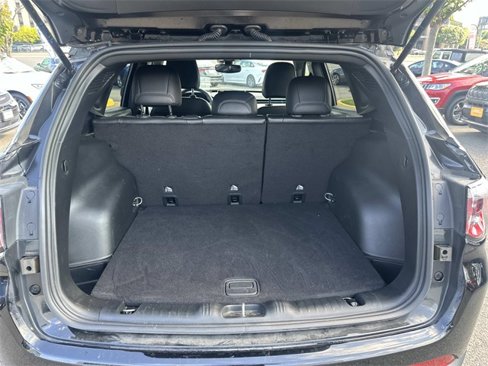 Certified 2025 Jeep Compass Limited image 11