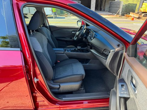 Used 2021 Nissan Rogue SV image 17