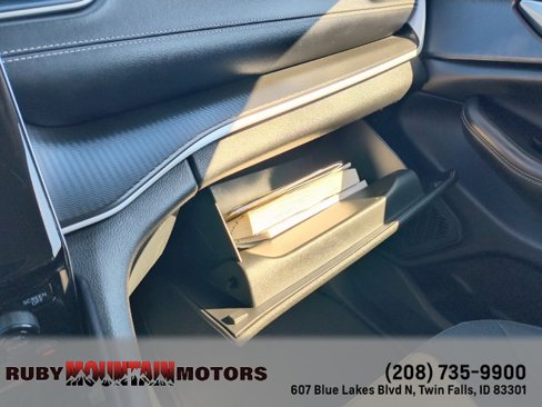 Used 2023 Jeep Grand Cherokee L Laredo image 25