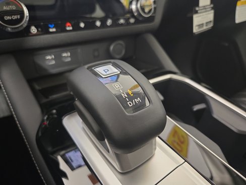 New 2025 Mitsubishi Outlander SEL image 24