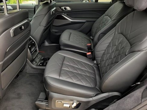 New 2026 BMW X7 xDrive40i w/ Executive Package image 35