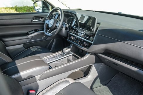 Used 2022 Nissan Pathfinder SL image 15